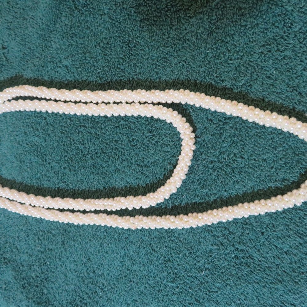 Lady's Faux Pearl Necklace/Hangs 22" Long